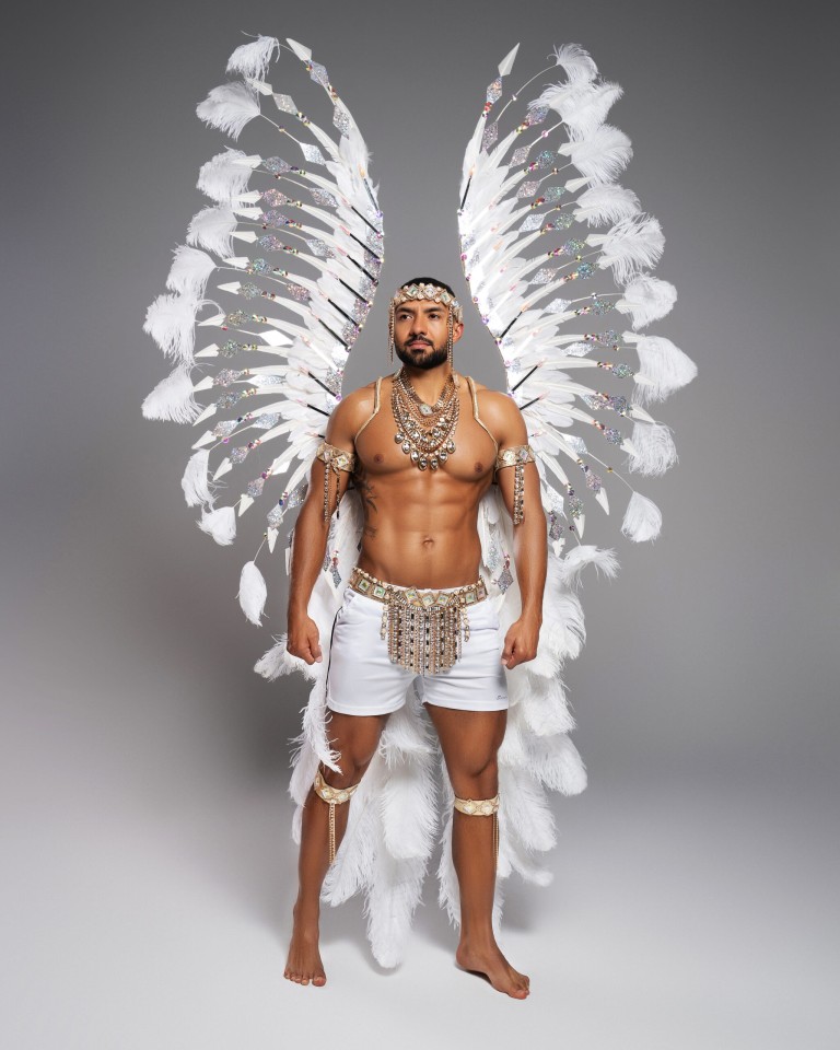 Diamonds Forever - Male - Large Feathers